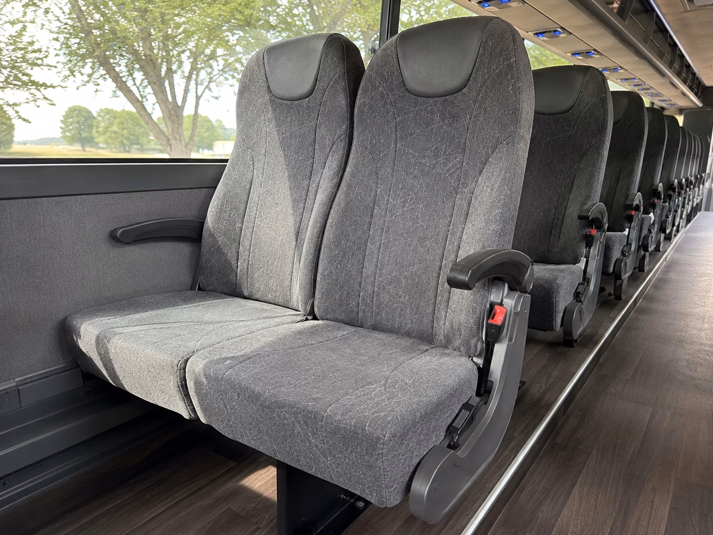 how bus type affects charter bus prices in urbandale iowa